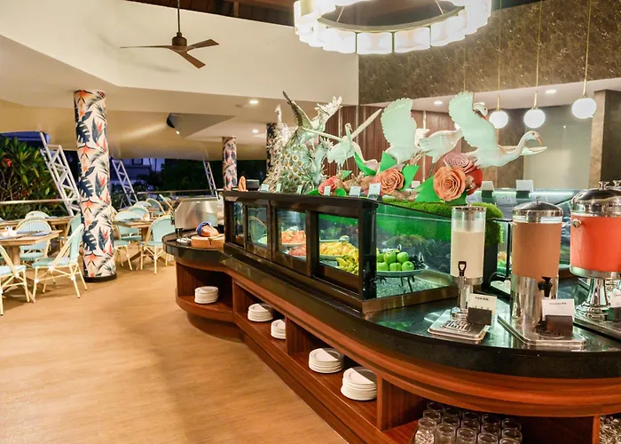 巴厘岛沙努尔普莱姆广场套房酒店 度假村
